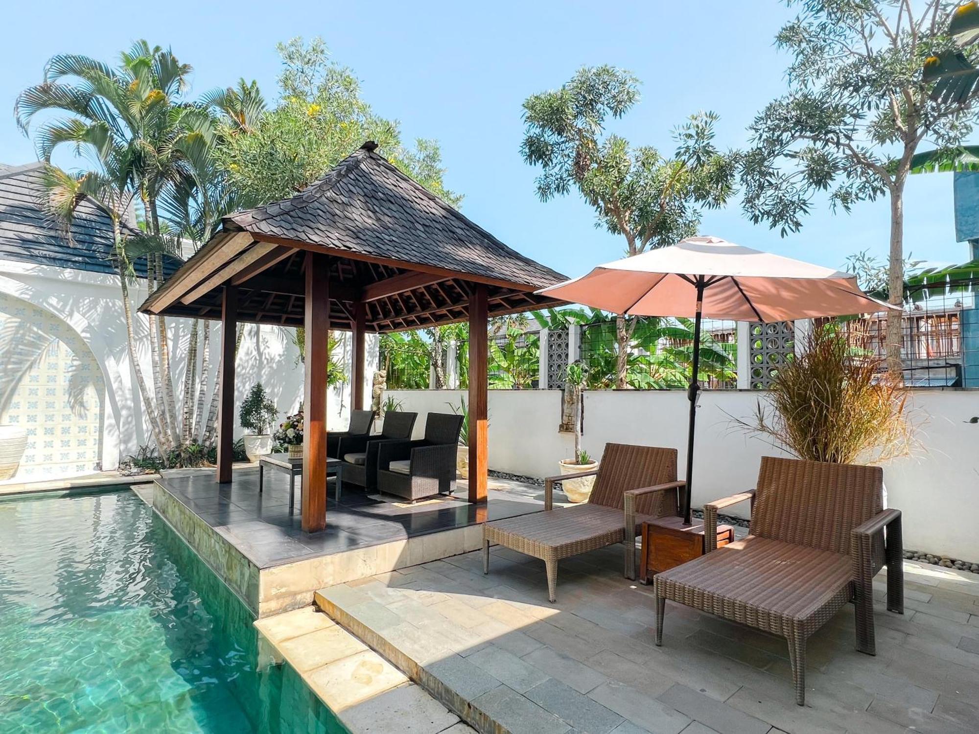 Apple Villas & Apartments Kerobokan Exterior foto