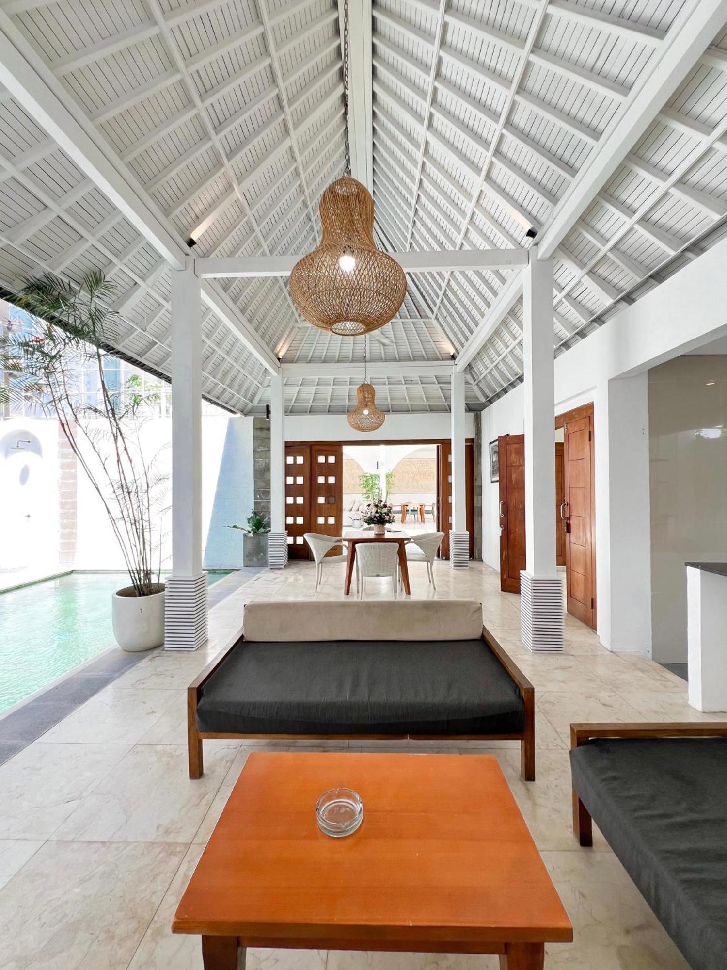 Apple Villas & Apartments Kerobokan Exterior foto