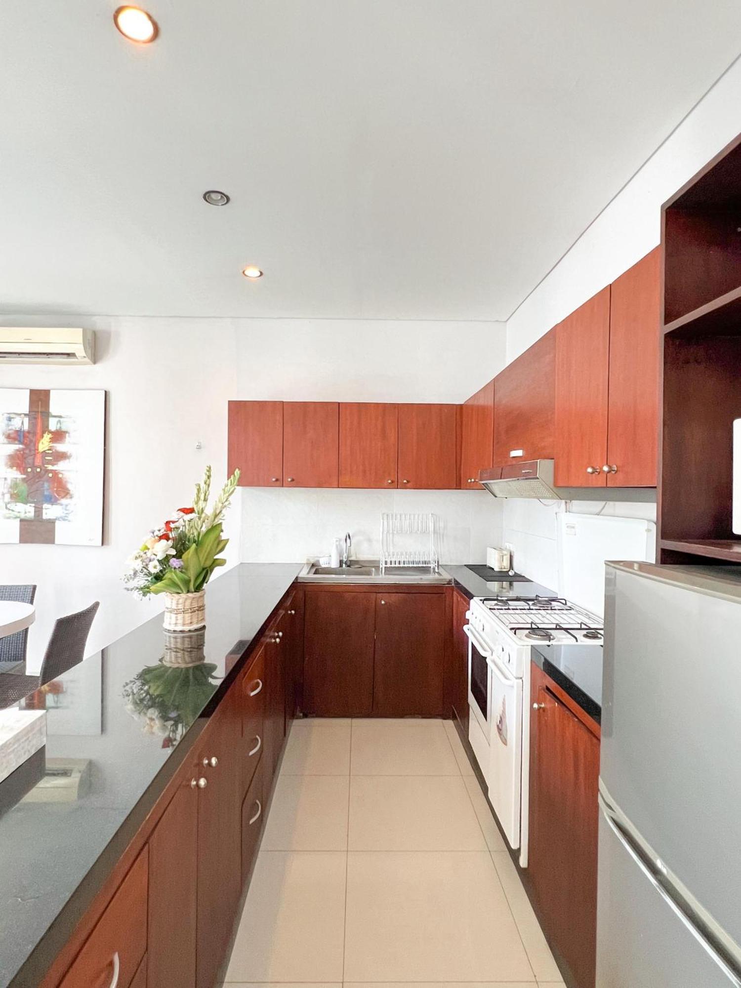 Apple Villas & Apartments Kerobokan Exterior foto
