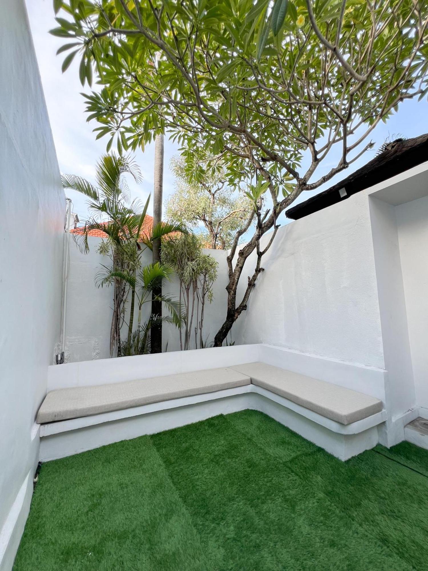 Apple Villas & Apartments Kerobokan Exterior foto